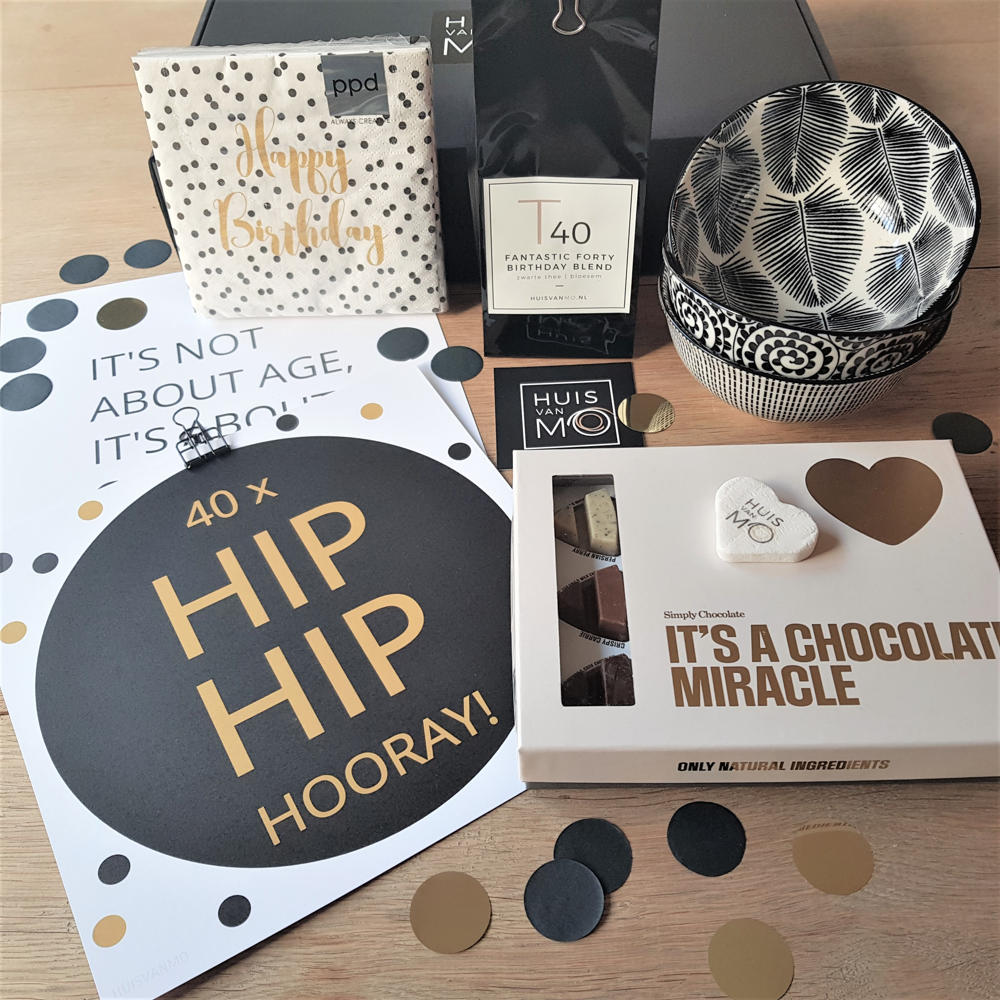 Op de grond officieel Kan niet Waar vind je nou een leuk kado voor de 40ste verjaardag van je vriendin? Op de grond officieel Kan niet Waar vind je nou een leuk kado voor de 40ste verjaardag van je vriendin?