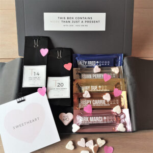 een heerlijk kadootje met thee en chocola, dit brievenbuspakketje voor je sweetheart