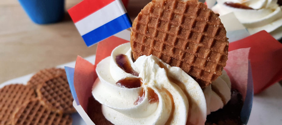 super lekkere stroopwafel cupcakes met rood/wit/blauw jasje