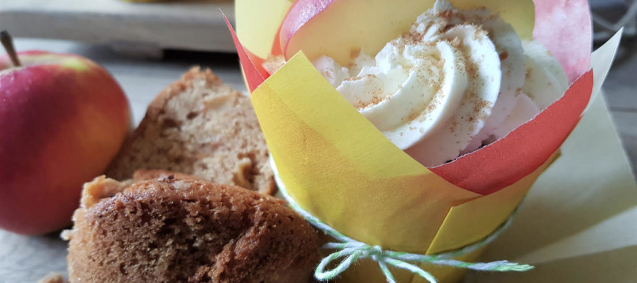 super lekkere muffins met appel/kaneelvulling en een topping van botercrème