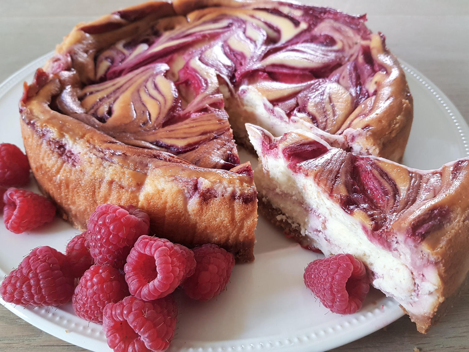 witte chocolade cheesecake met frambozen 2 misschien wel de aller lekkerste cheesecake, met witte chocola en frambozen