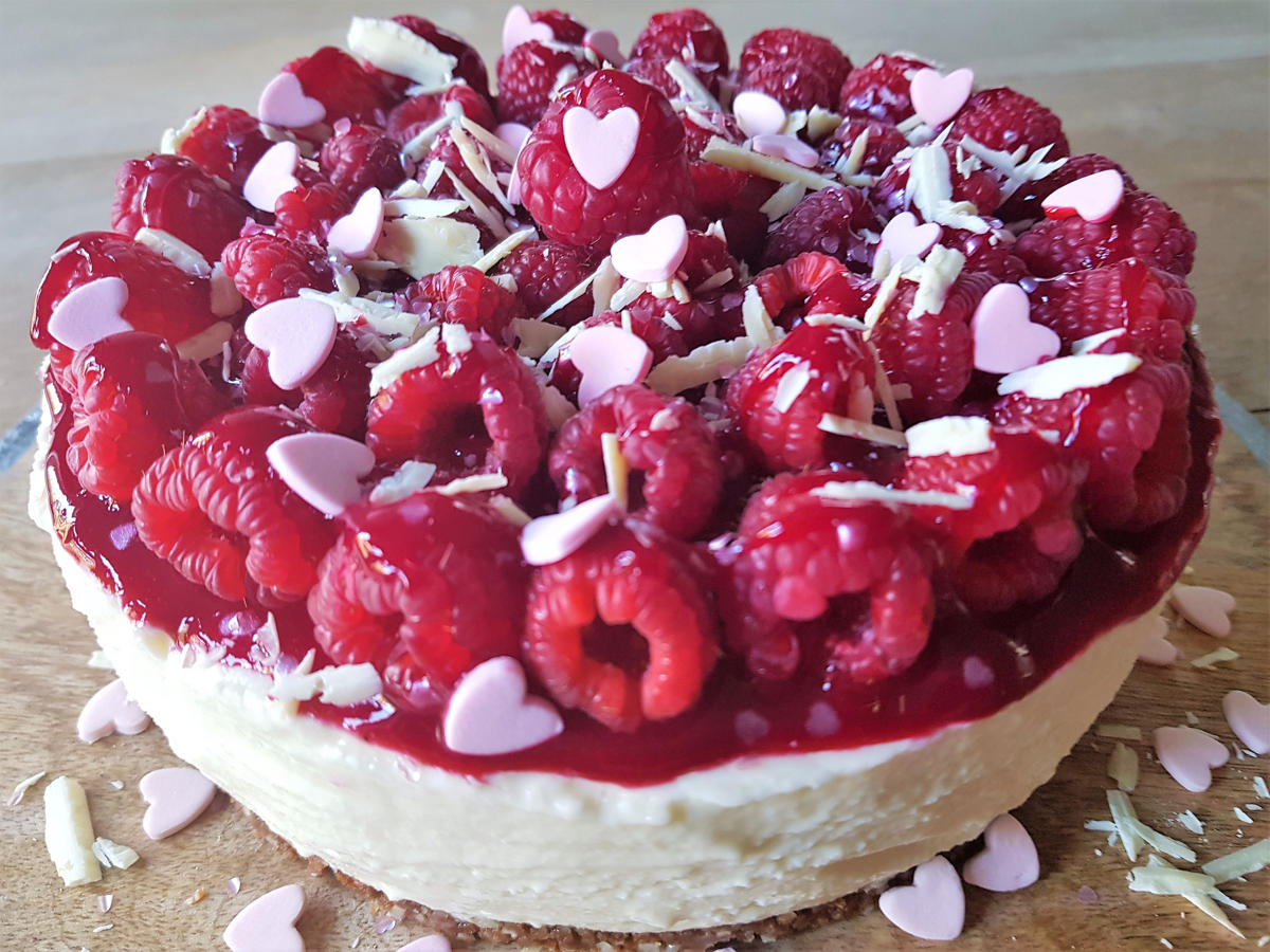 roomtaartje met bastognebodem en frambozentopping